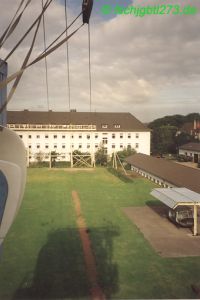 Sprungturm und Bell UH1D-Atrappe