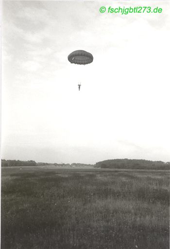 NVA Fallschirmspringerabzeichen 1990