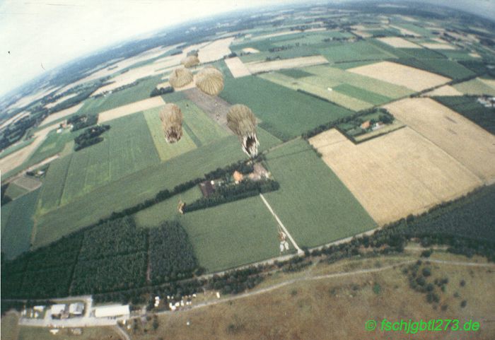 Fallschirmsprung aus Transportflugzeug C160 Transall