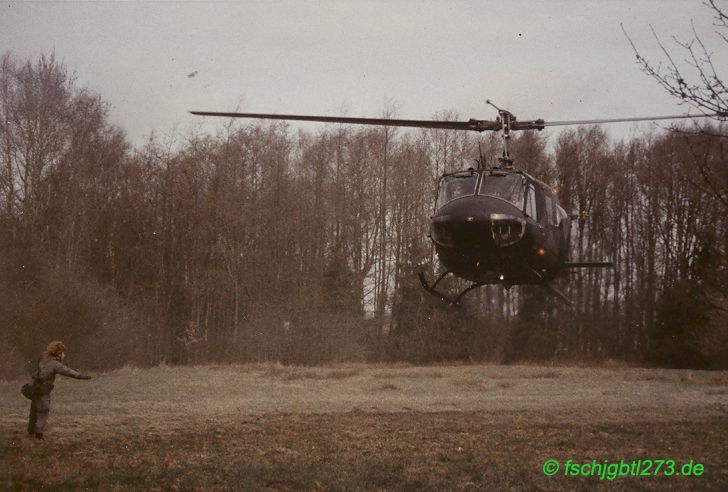 Luftlandeübungen mit Bell UH-1D