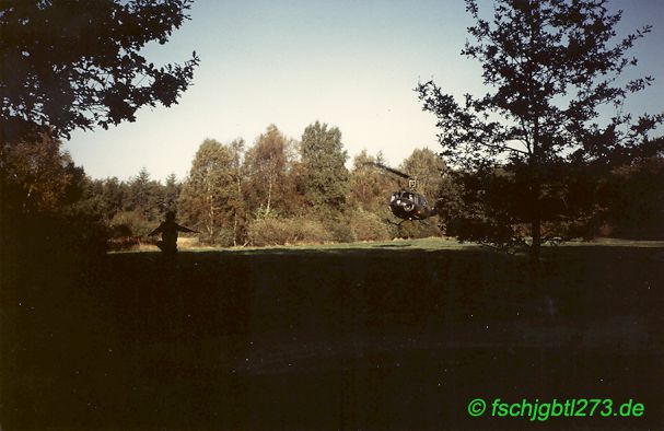 Luftlandeübungen mit Bell UH-1D