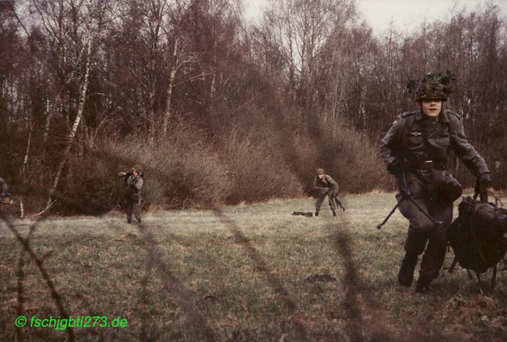 Luftlandeübungen mit Bell UH-1D