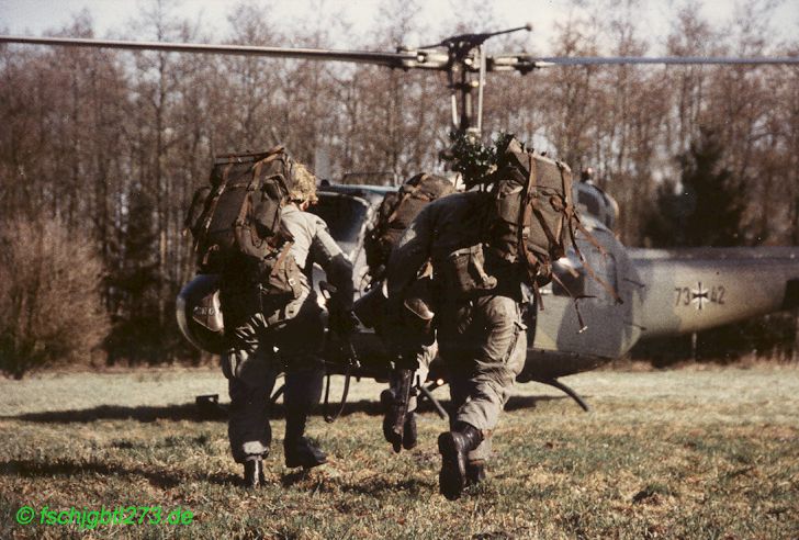 Luftlandeübungen mit Bell UH-1D