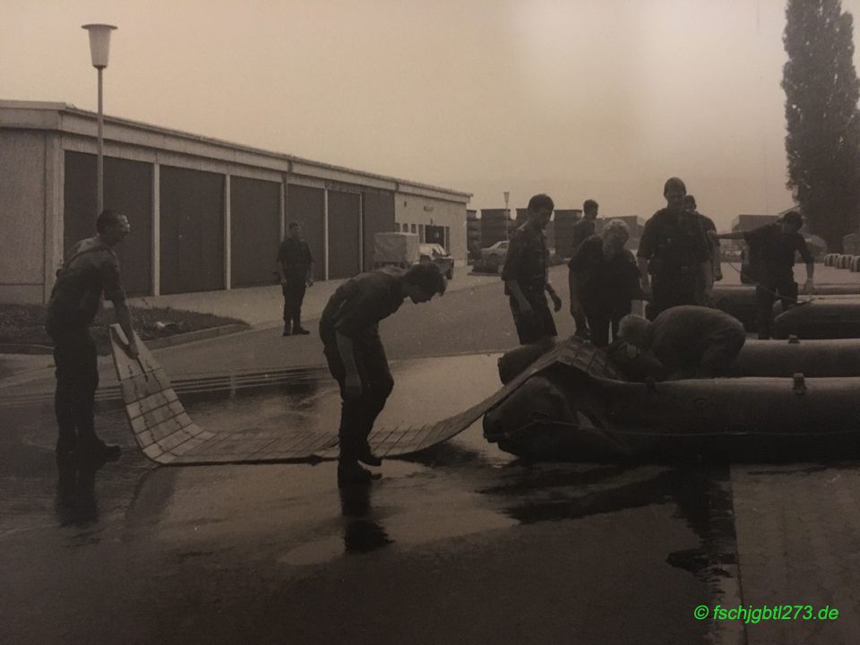 Fallschirmjäger Schlauchbootausbildung