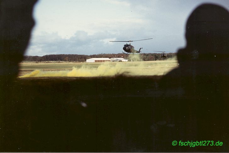 Luftlandung mit Bell UH-1D
